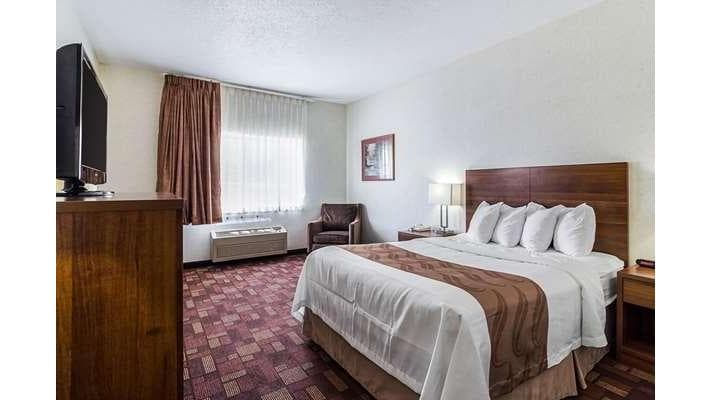 Econo Lodge Luverne I-90