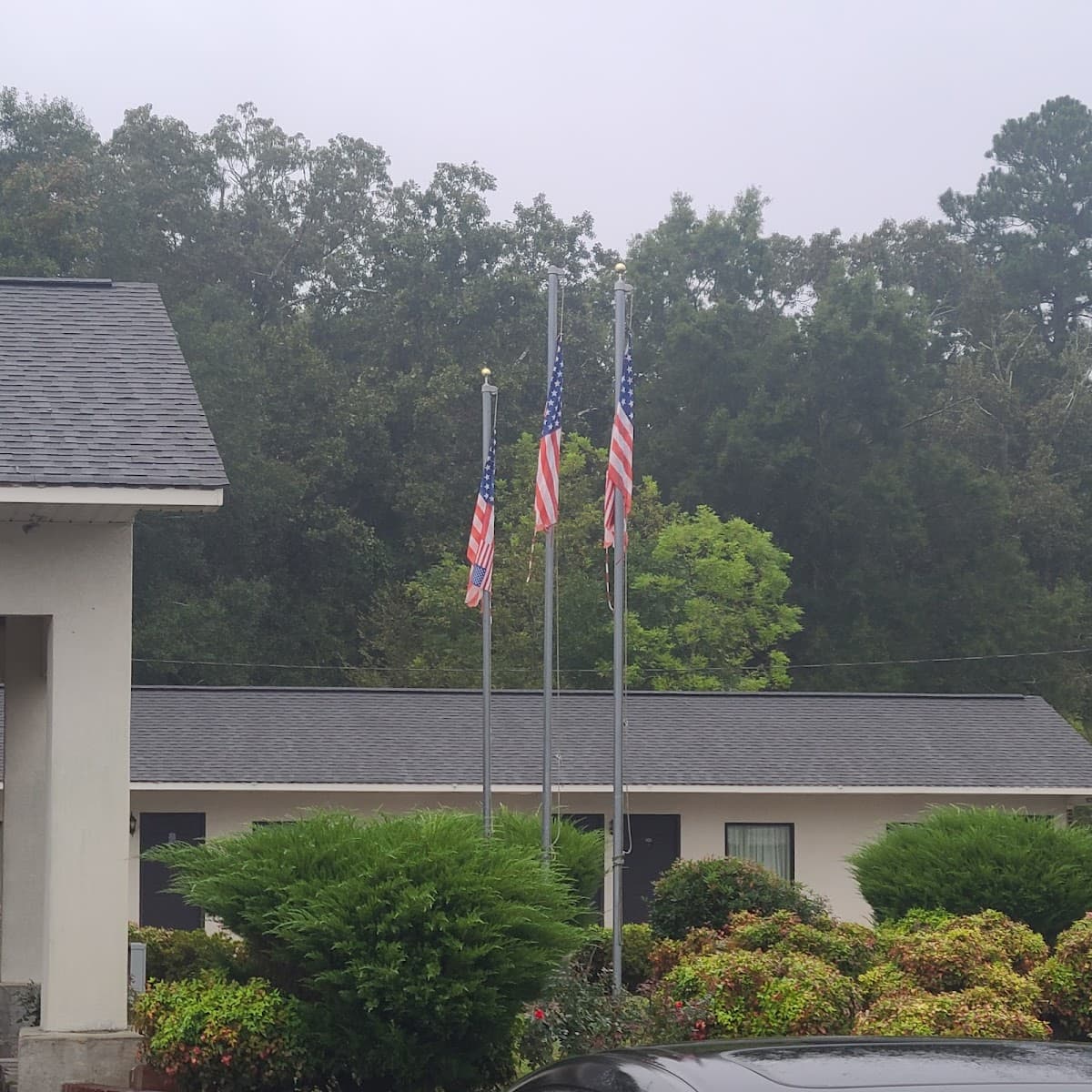 American Inn & Suites