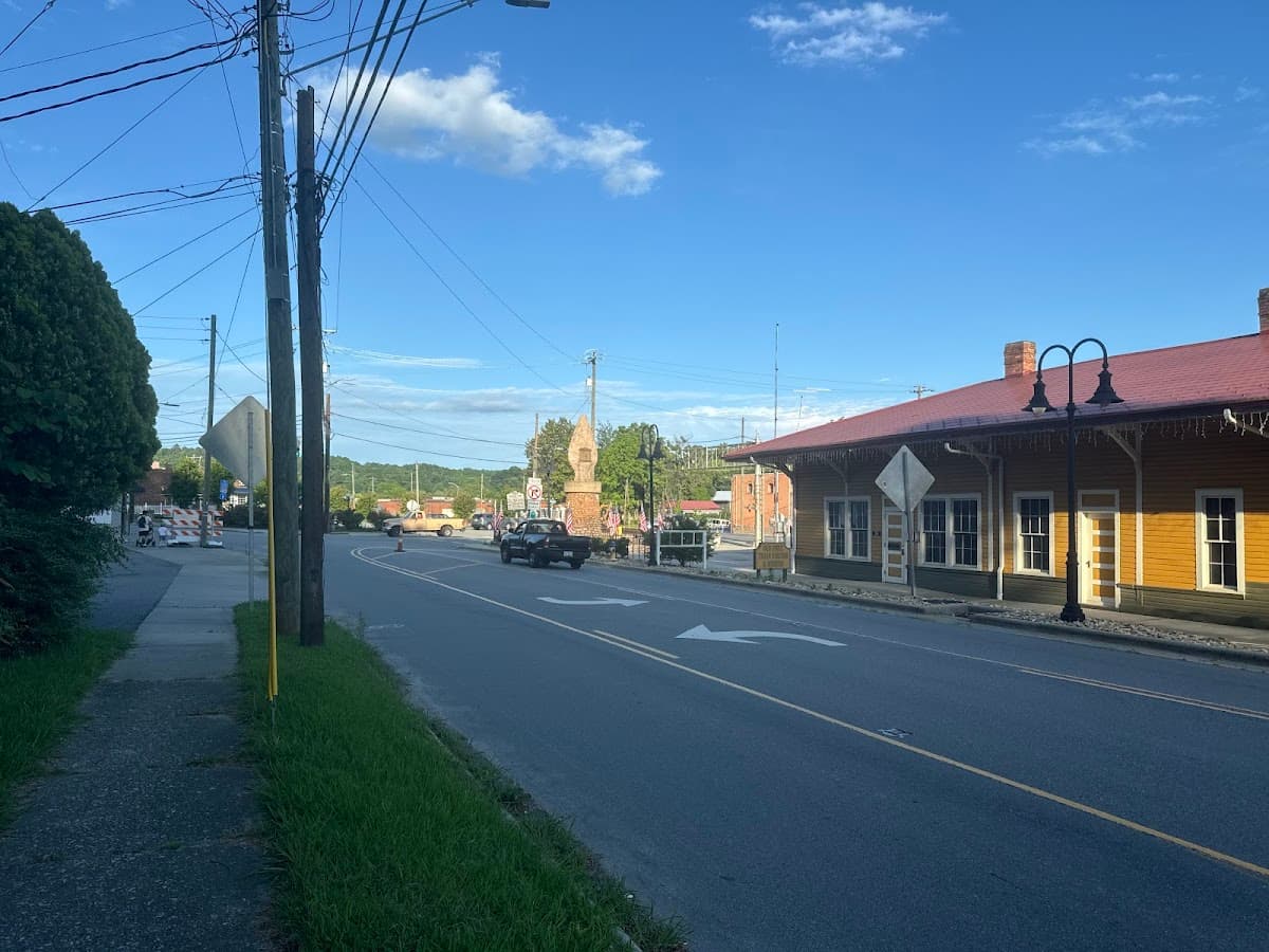 Mountain Appalachian Inn