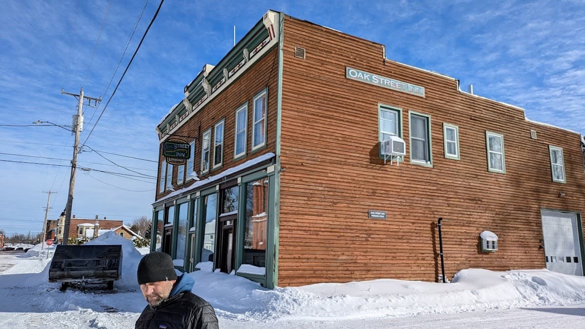 Oak Street Inn