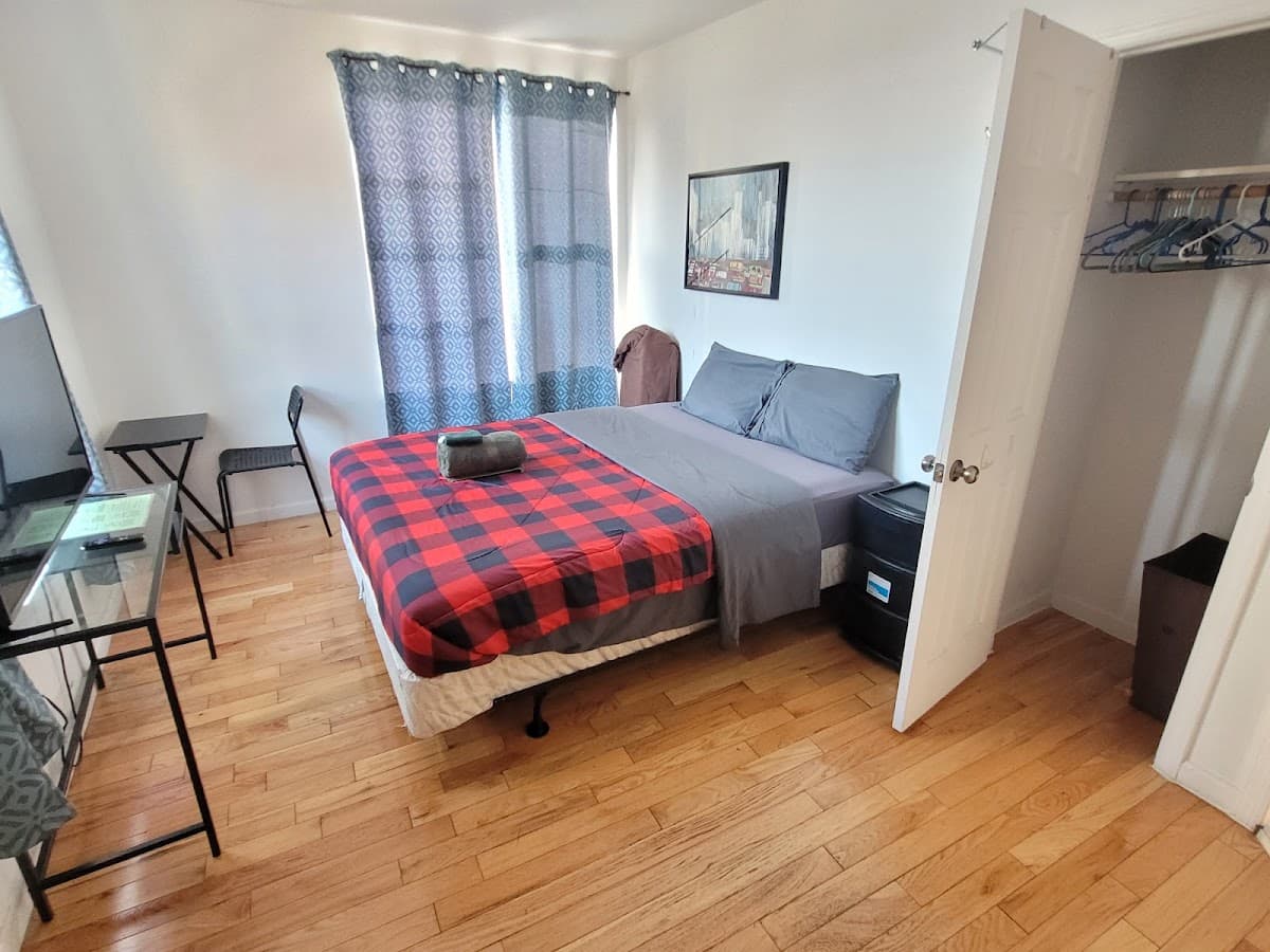 Private Room for Rent at Yankee Stadium (Not a Hotel)
