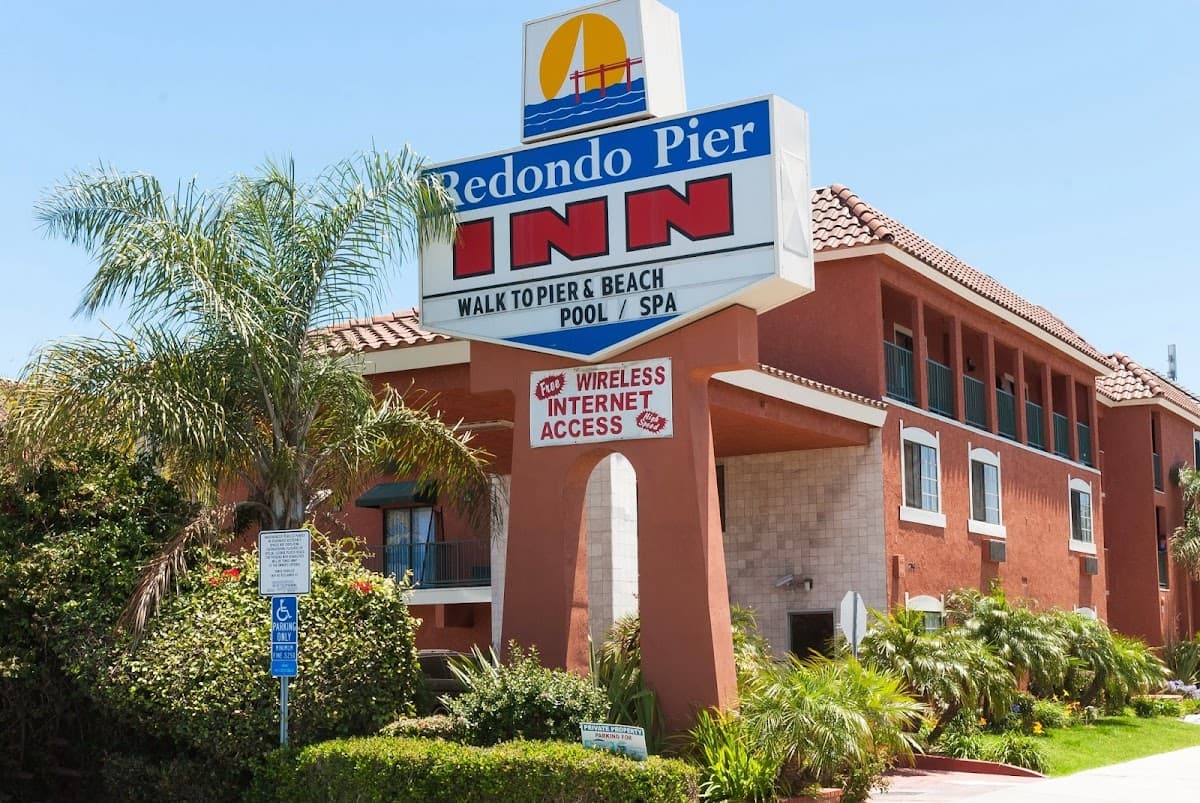 Redondo Pier Inn
