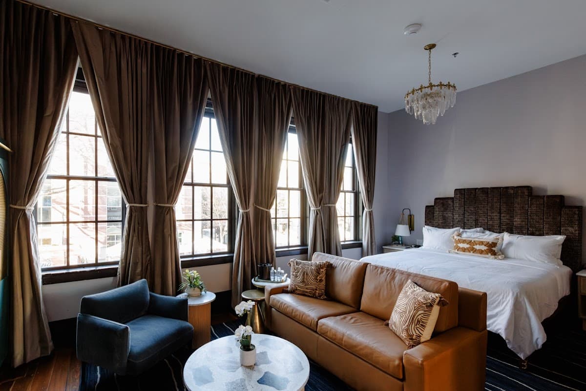 The Flutter Wing by Hotel Trundle