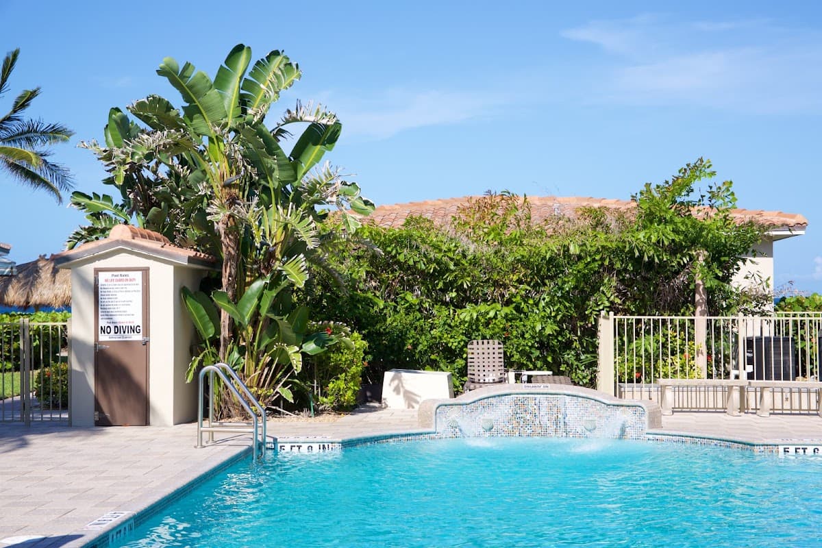 Royal Flamingo Villas