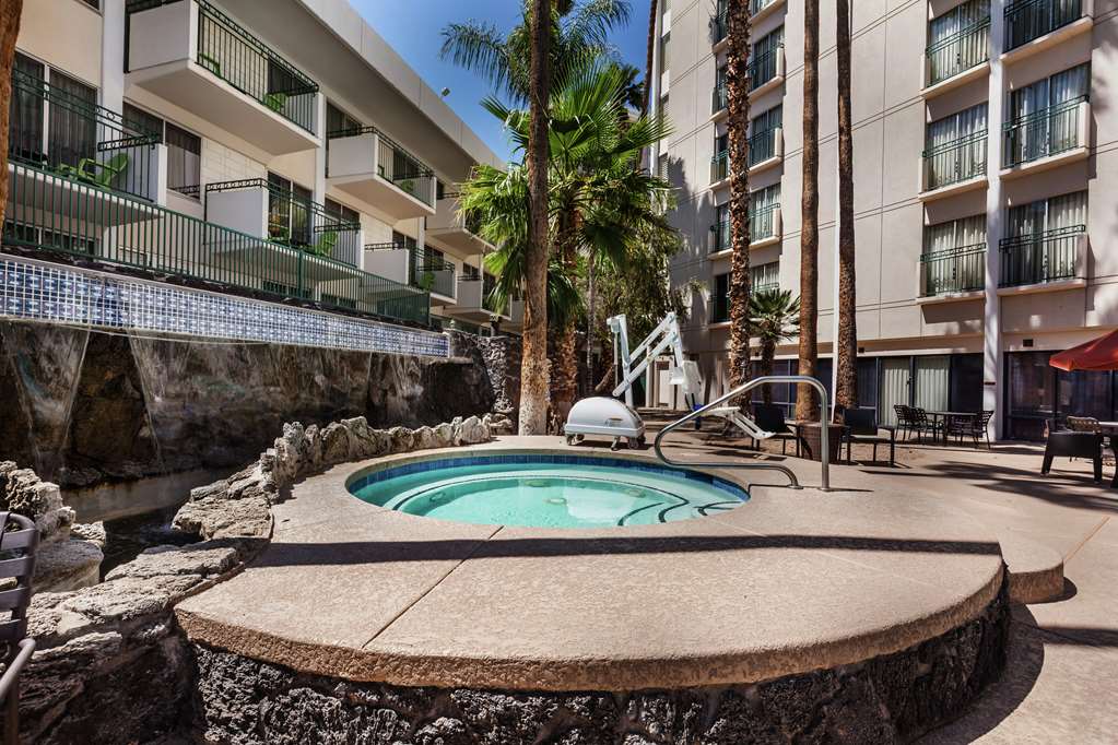 DoubleTree by Hilton Phoenix Midtown