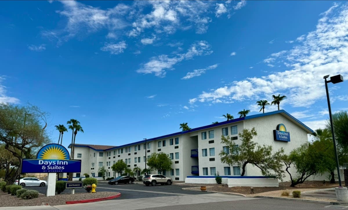Days Inn & Suites by Wyndham Mesa Near Phoenix