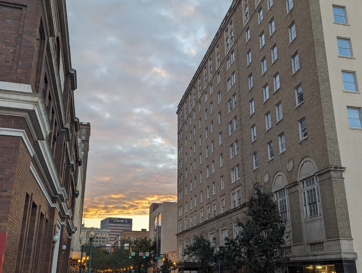 Daniel Boone Hotel