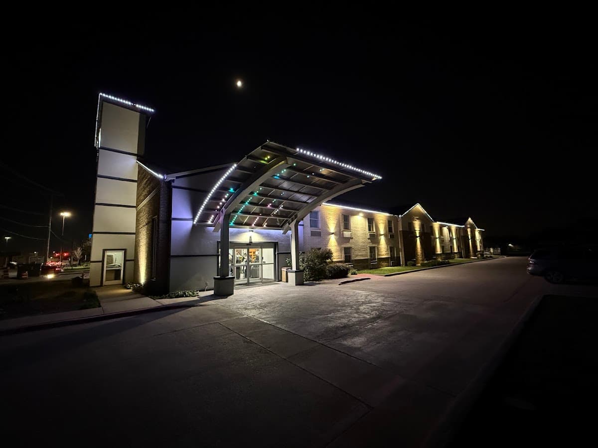 Arya Inn and Suites