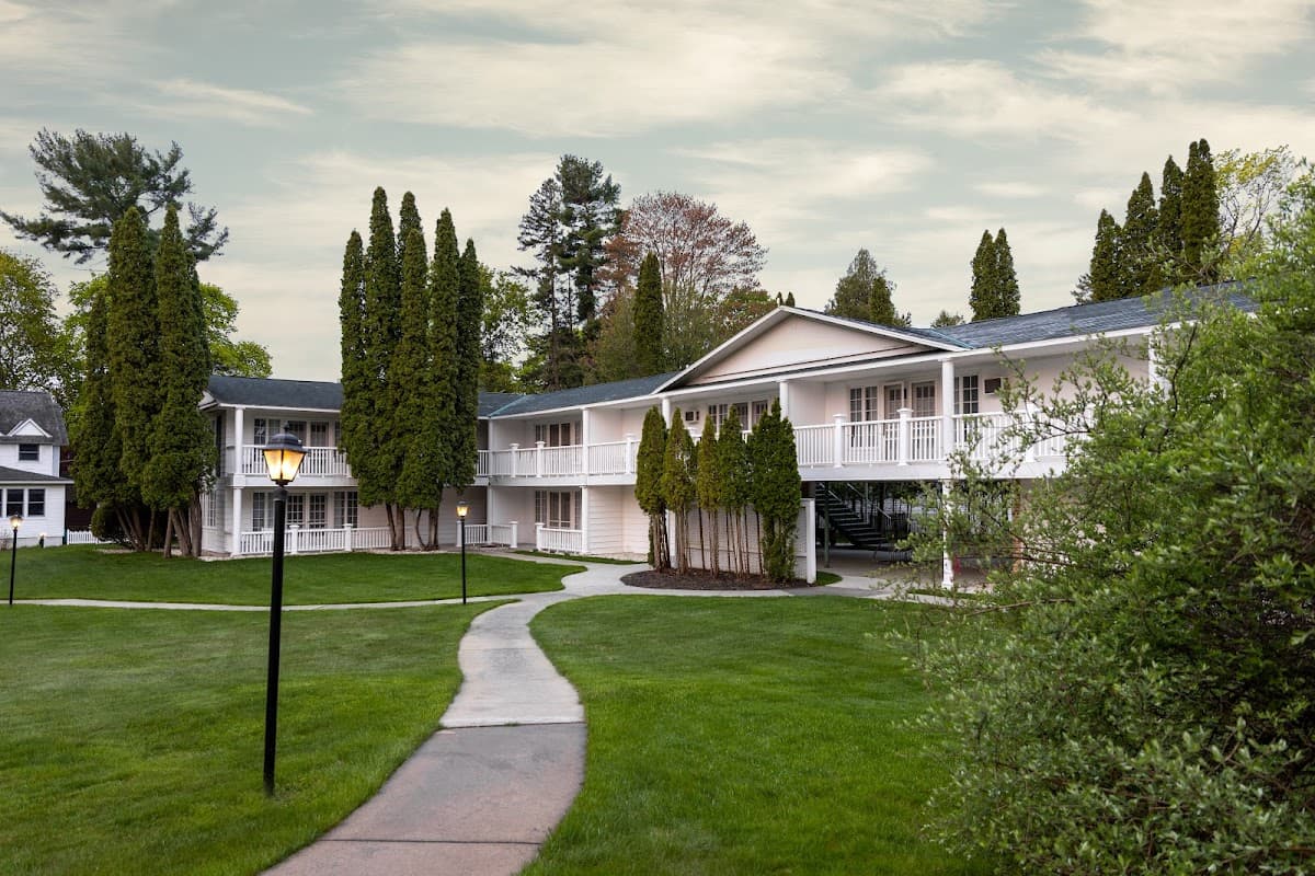 Colonial Inn