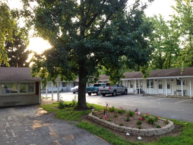 Shamrock Motel