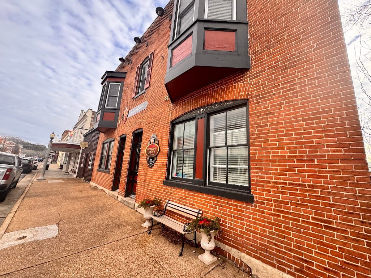 Hermann Crown Suites- Annex Building