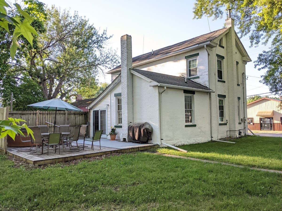 The White House Inn