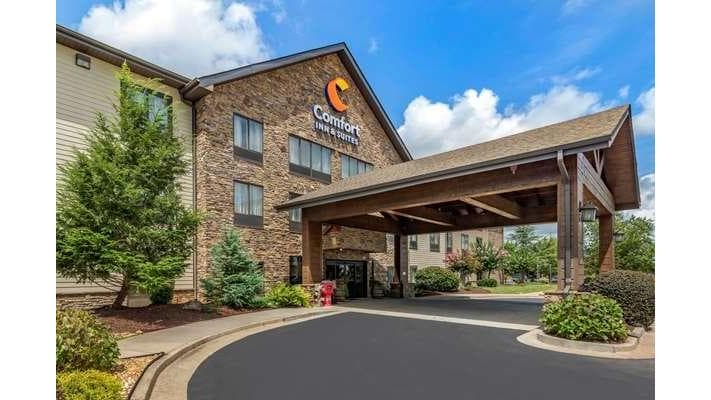 Comfort Inn & Suites Blue Ridge