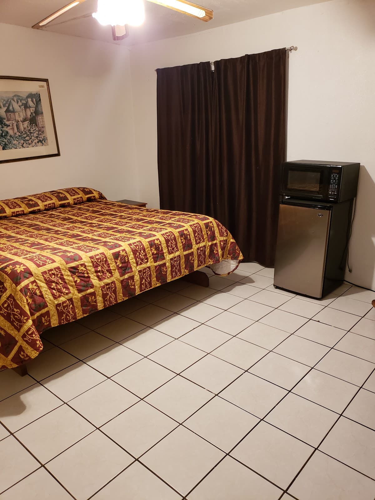 Motel El Arbolito
