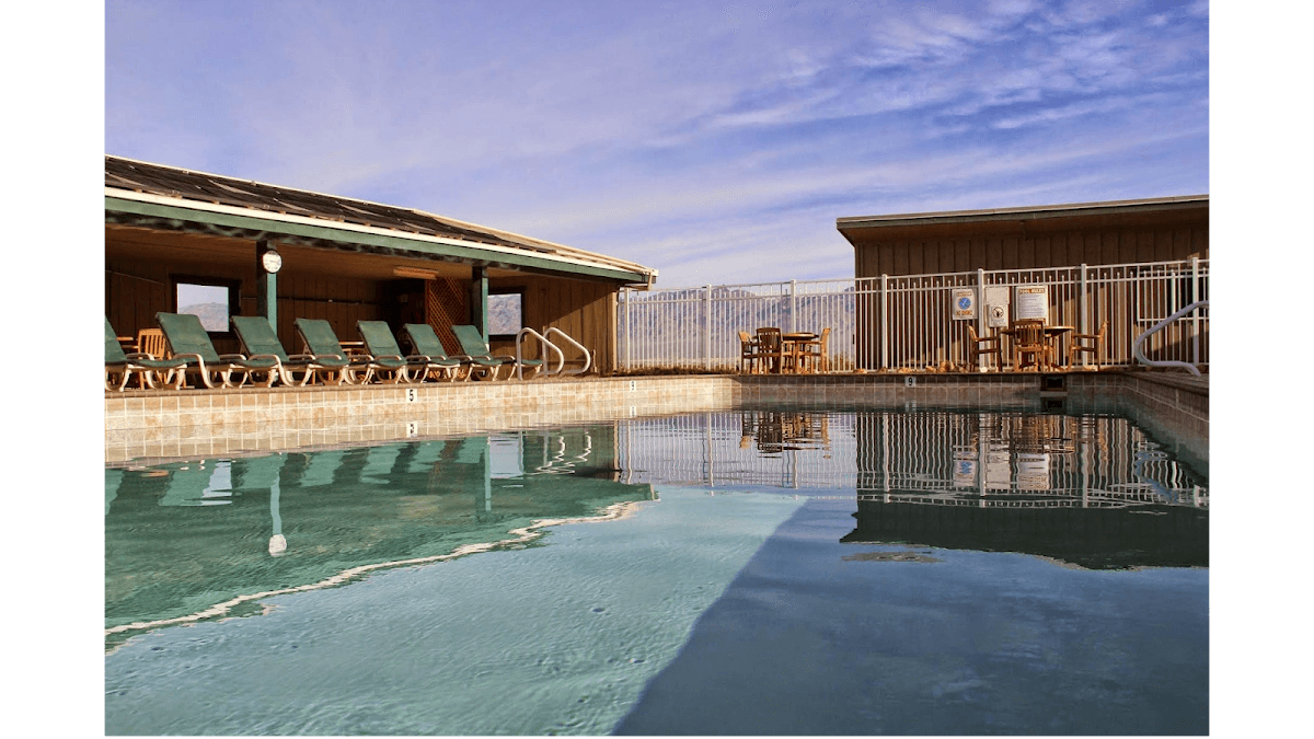 Stovepipe Wells Village Hotel