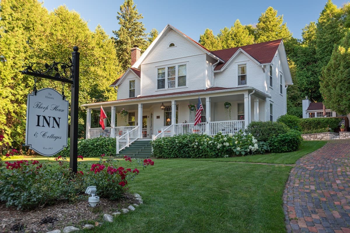 Thorp House Inn & Cottages