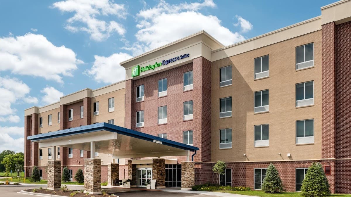 Holiday Inn Express & Suites St. Louis - Chesterfield by IHG