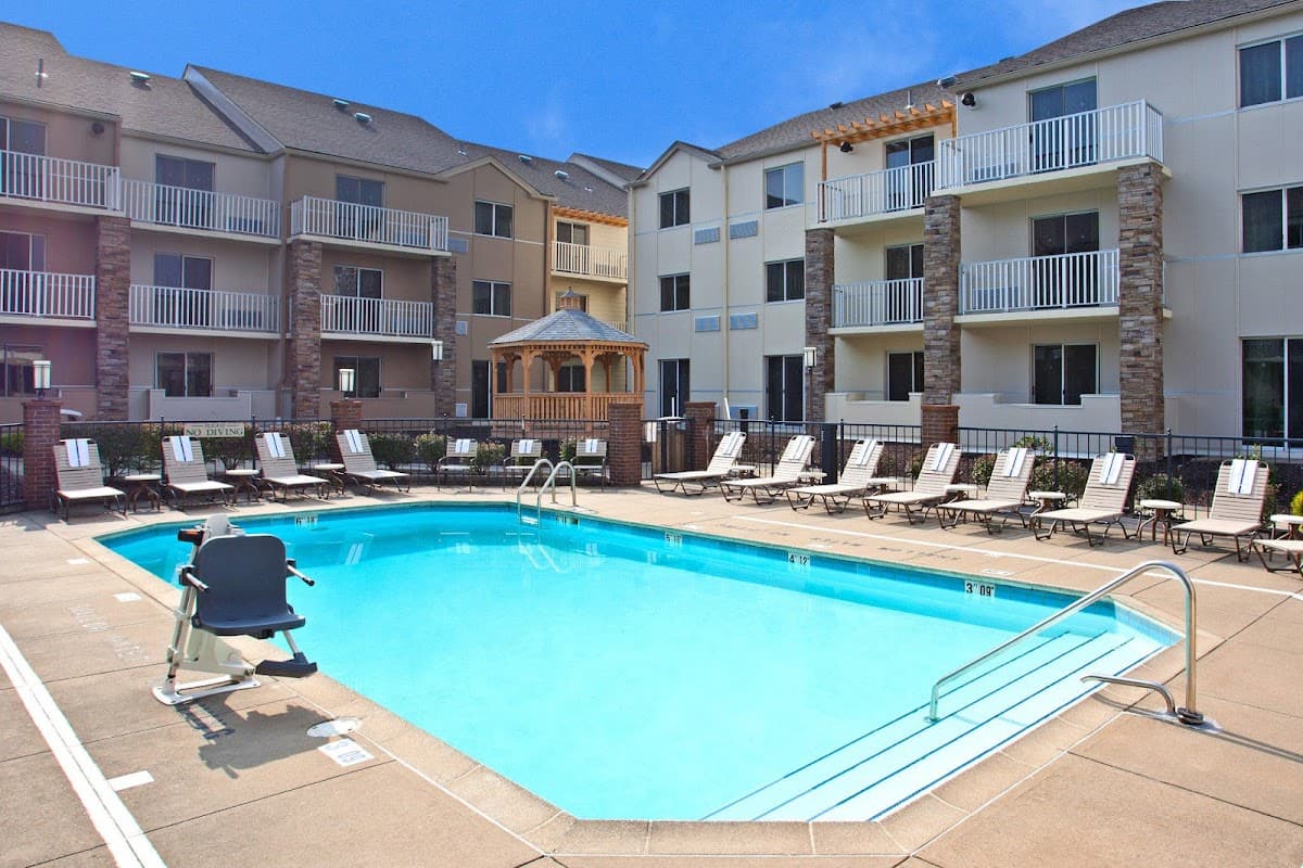 Holiday Inn Express & Suites Pittsburgh Airport by IHG