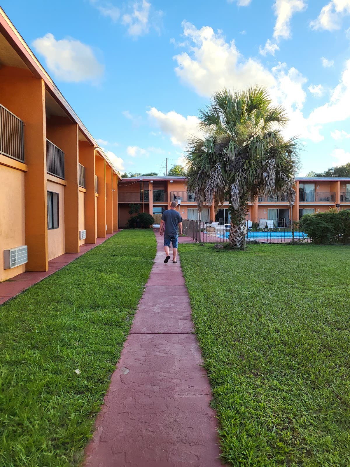 Regency Inn Perry