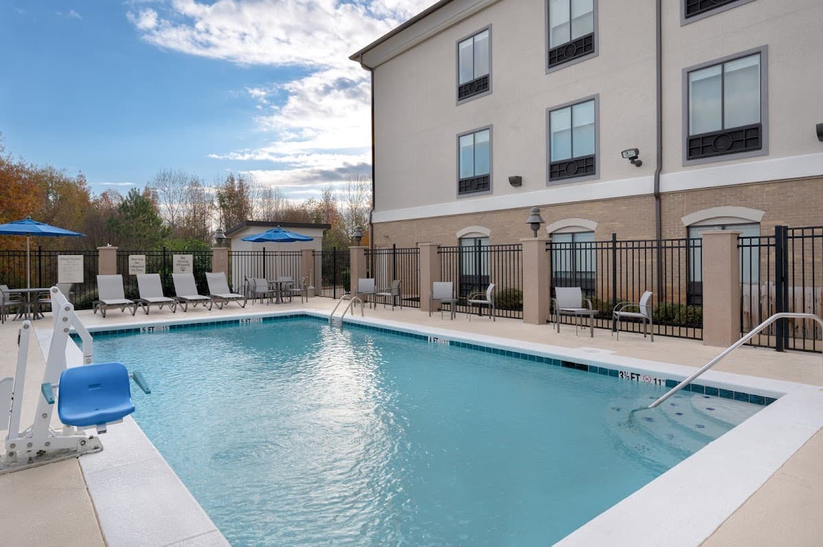 Holiday Inn Express & Suites Prattville South by IHG