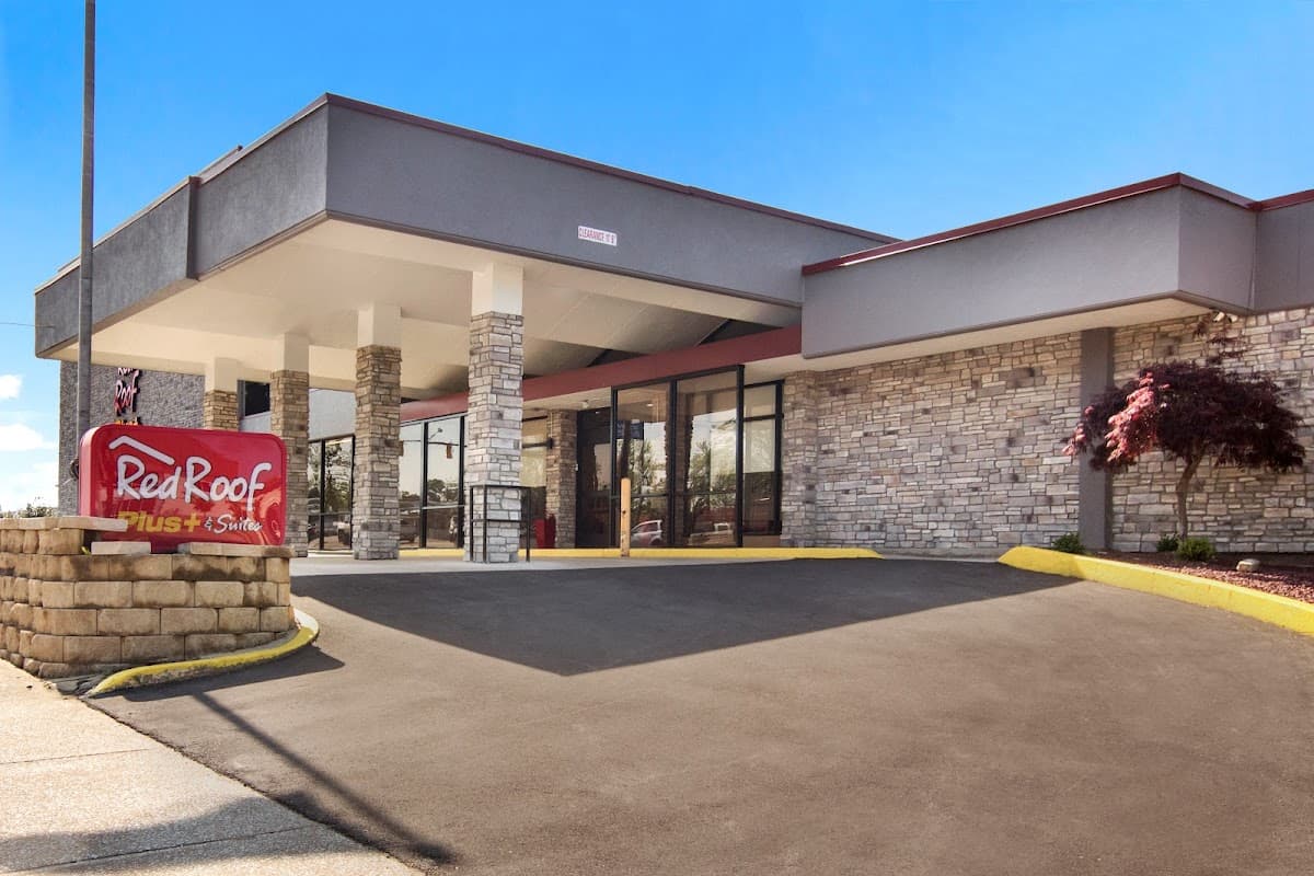 Red Roof PLUS+ & Suites Erie