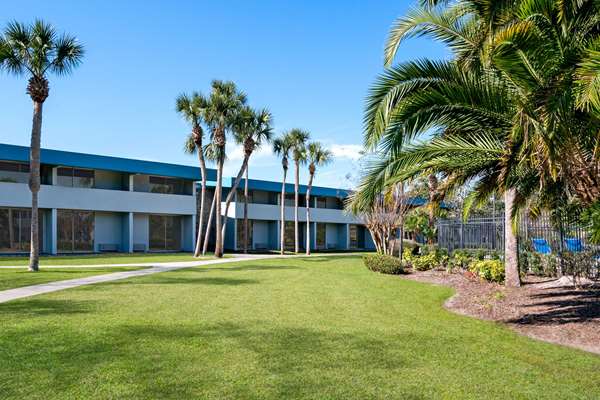 Baymont by Wyndham Intl Speedway/I-95/Daytona Beach
