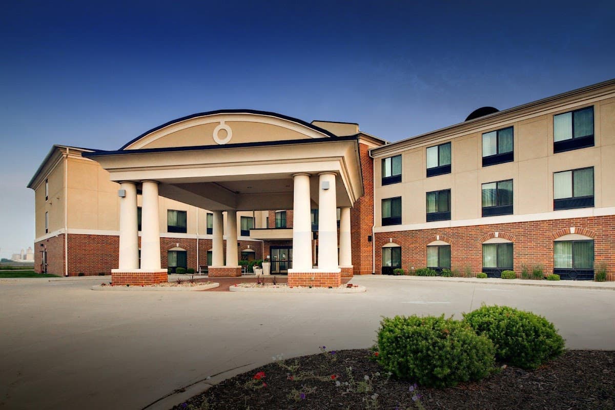 Holiday Inn Express & Suites Peru - Lasalle Area by IHG
