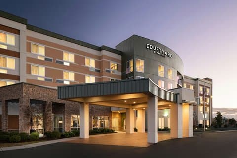 Courtyard by Marriott Fayetteville Fort Liberty/Spring Lake