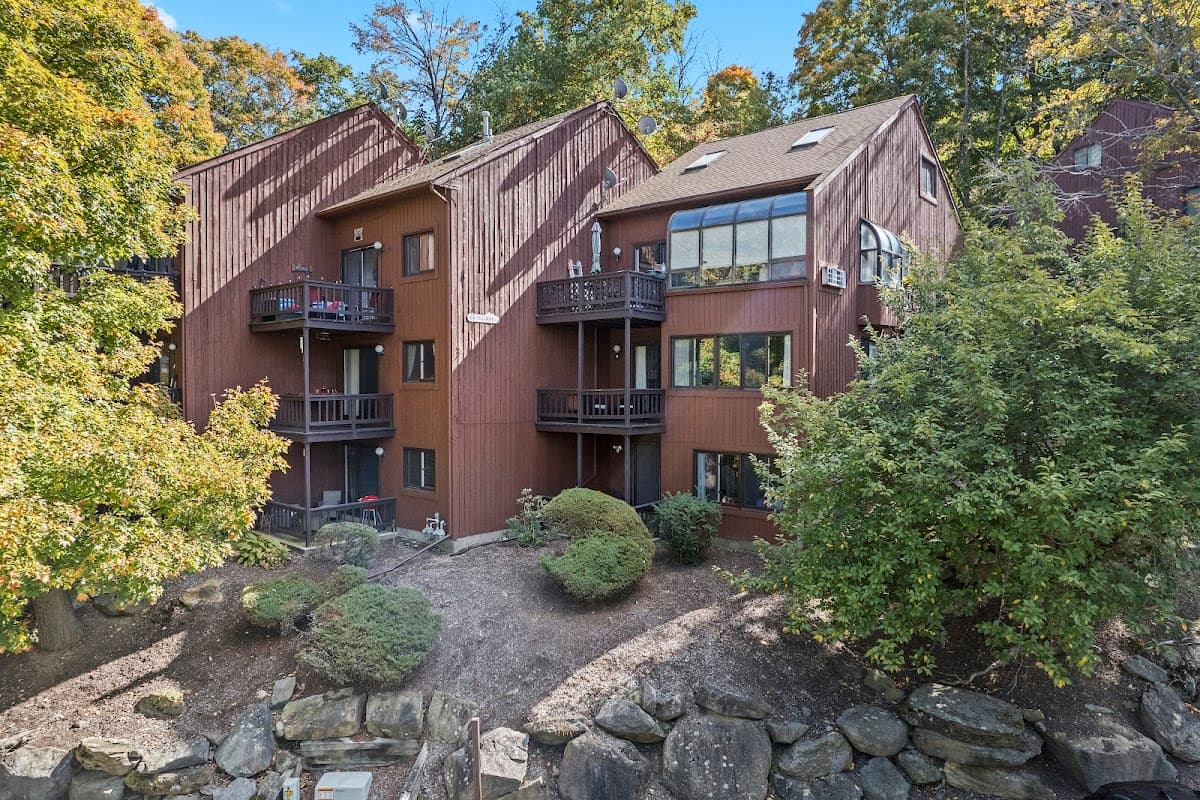 Skylift Lodge Mountain Creek Vernon Airbnb