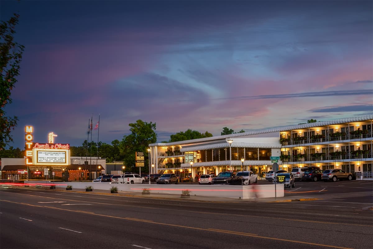 Lewis & Clark Motel