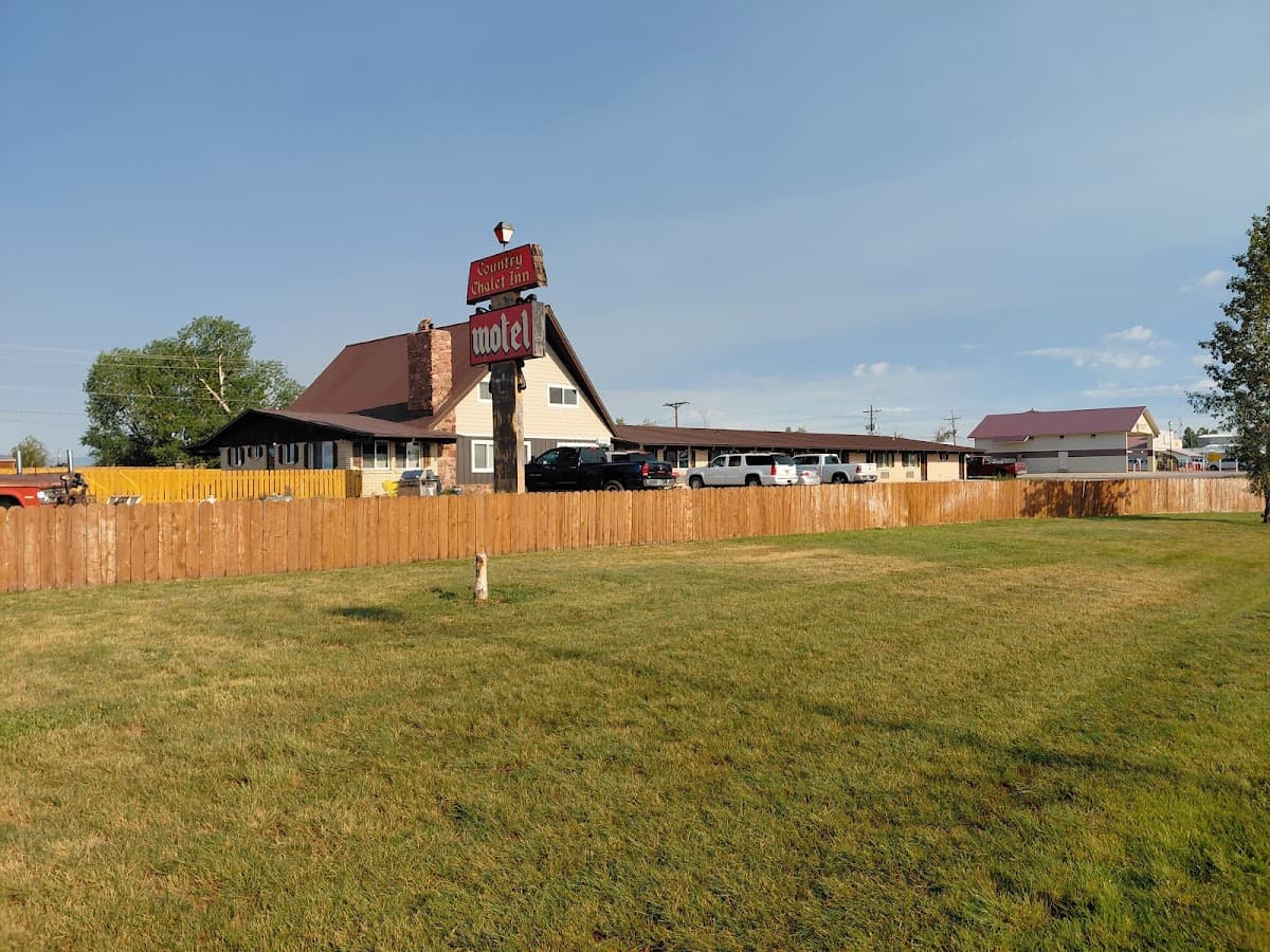 Country Chalet Inn Motel