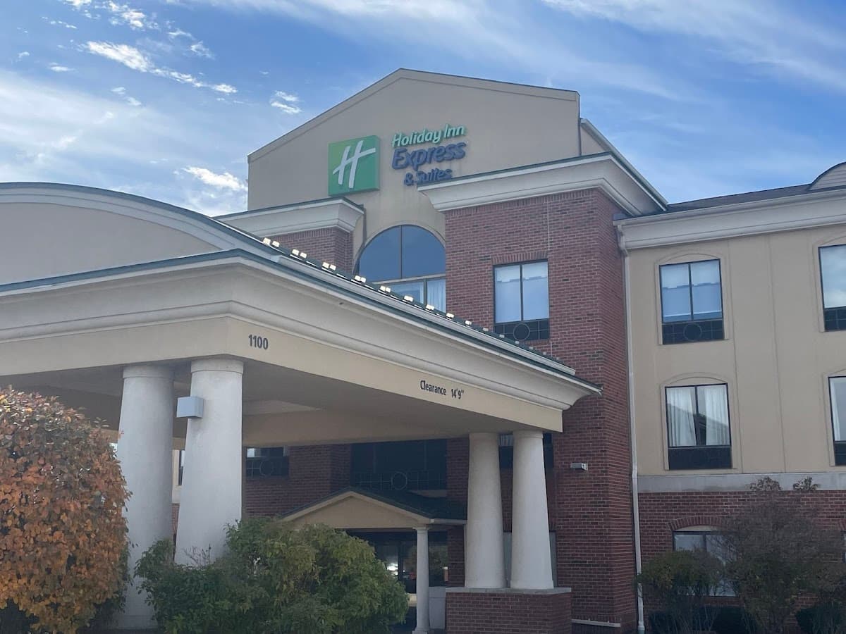 Holiday Inn Express & Suites Dayton North - Tipp City by IHG