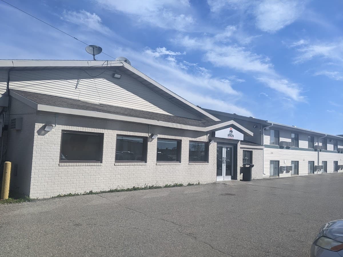 Bison Inn & Suites