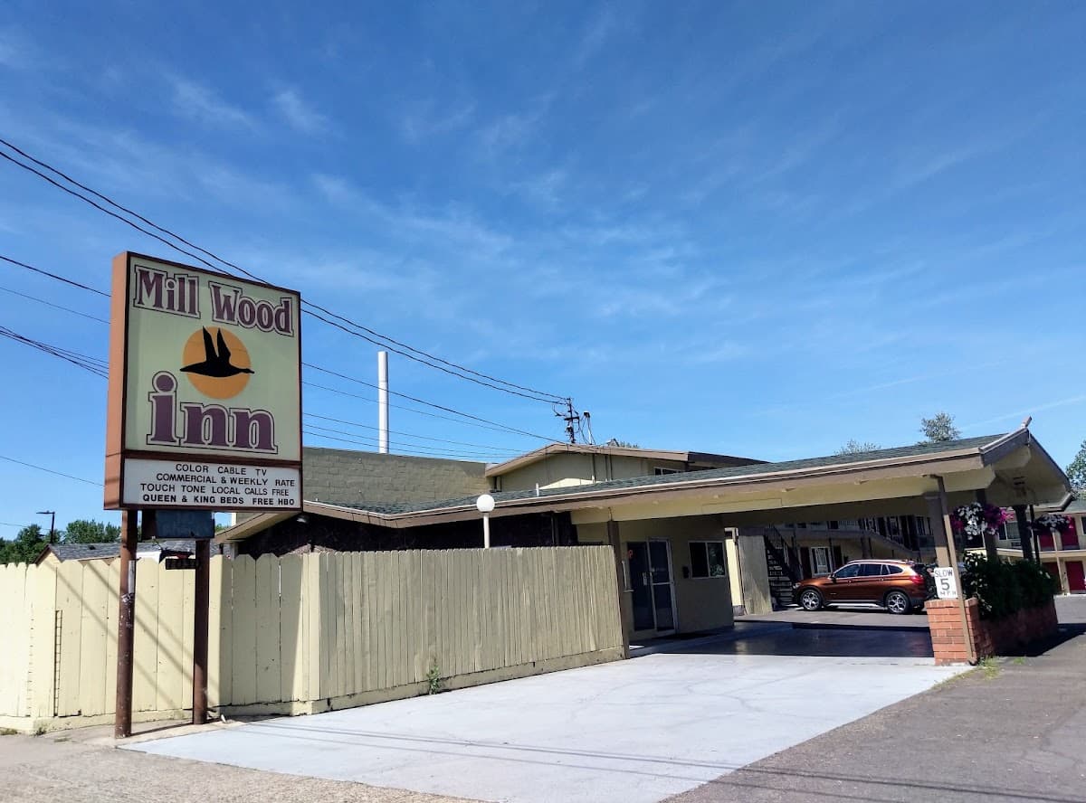 Riverside Inn