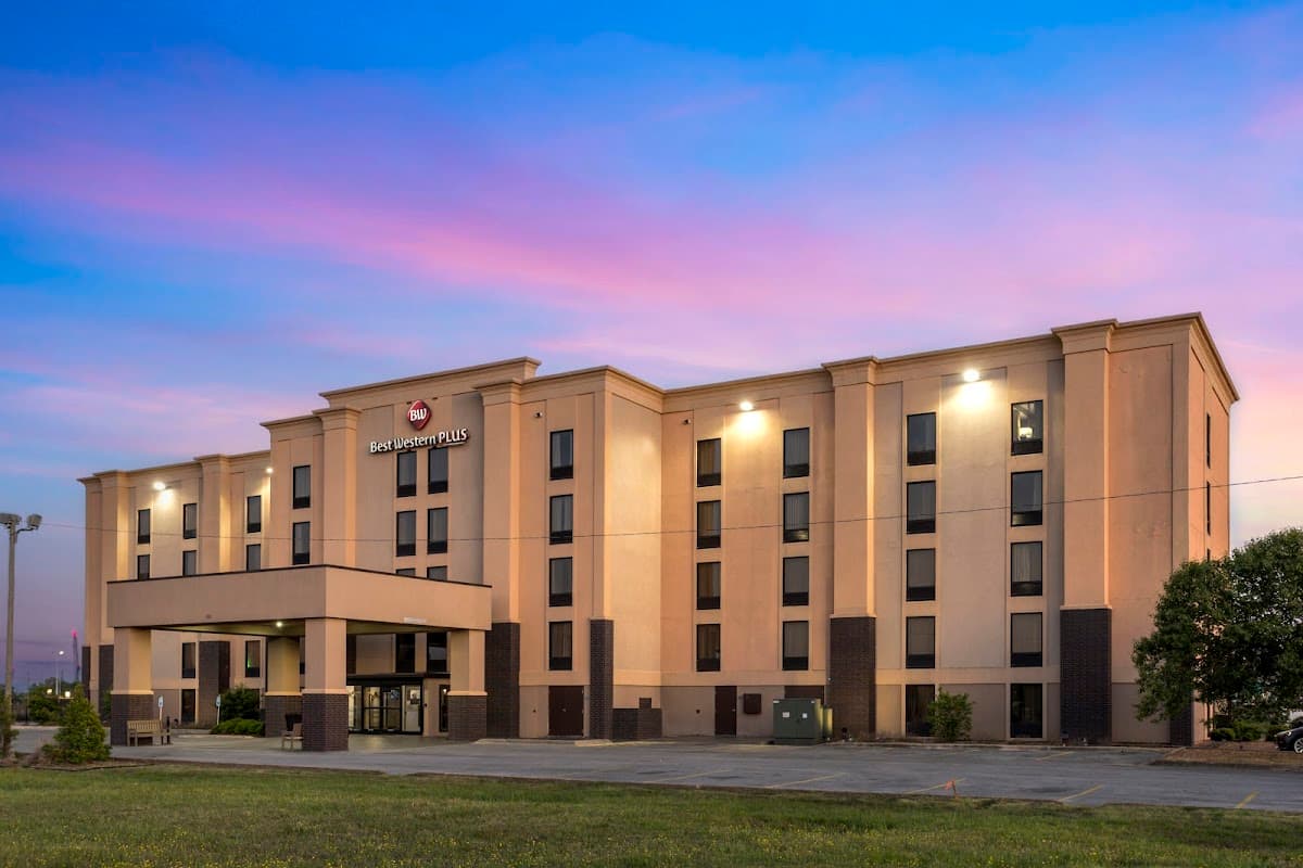 Best Western Plus Jonesboro Inn & Suites