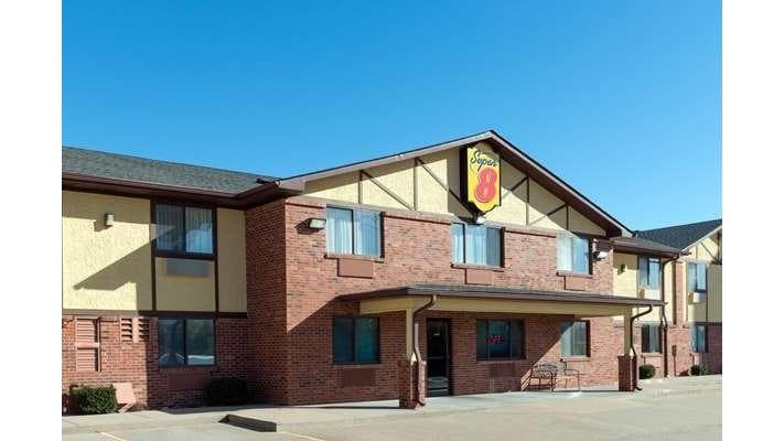 Super 8 by Wyndham Warrenton
