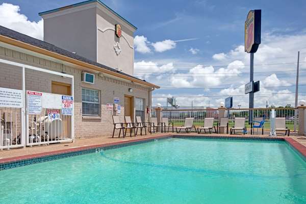 Super 8 by Wyndham Dallas East Near Fair Park/Downtown