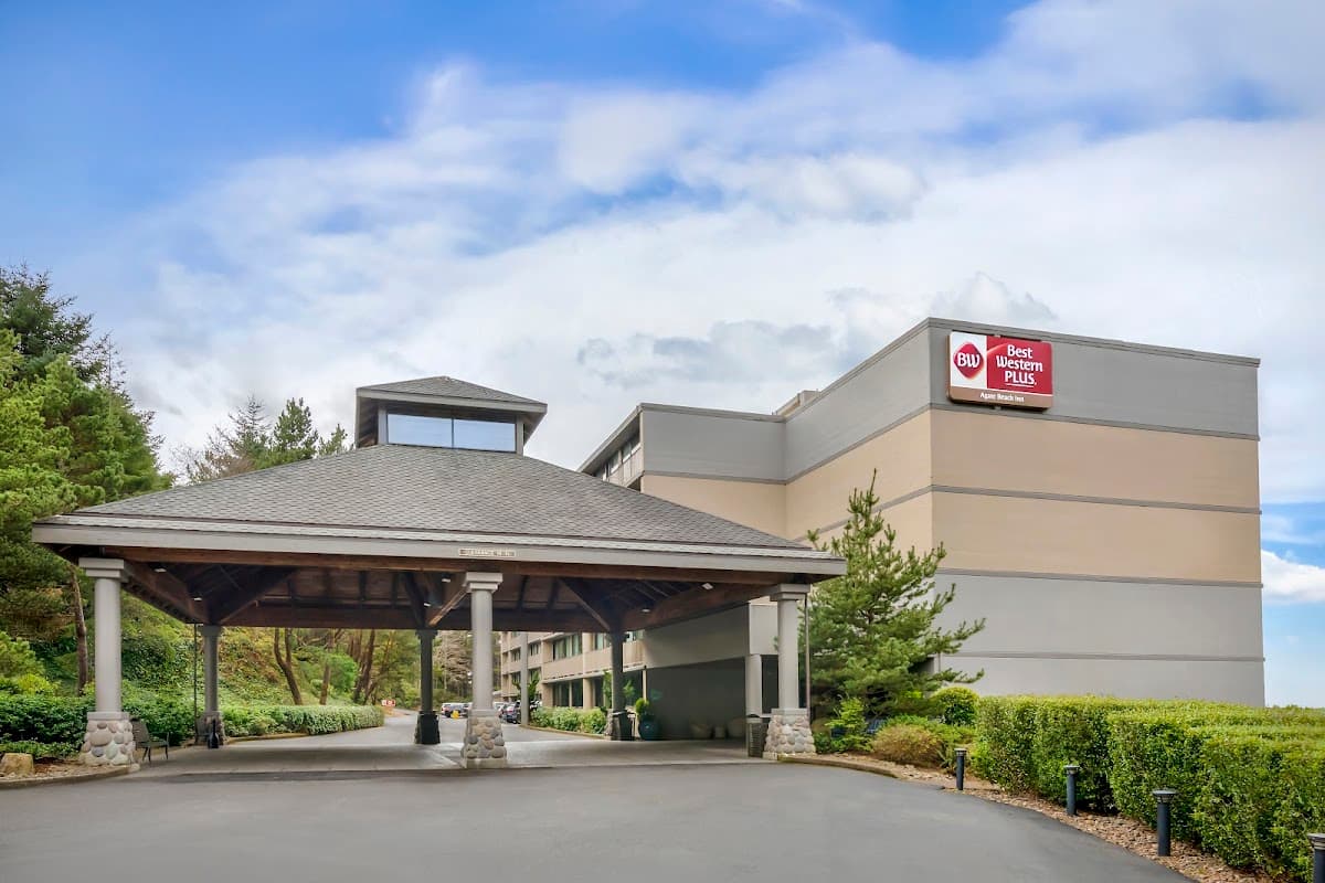 Best Western Plus Agate Beach Inn