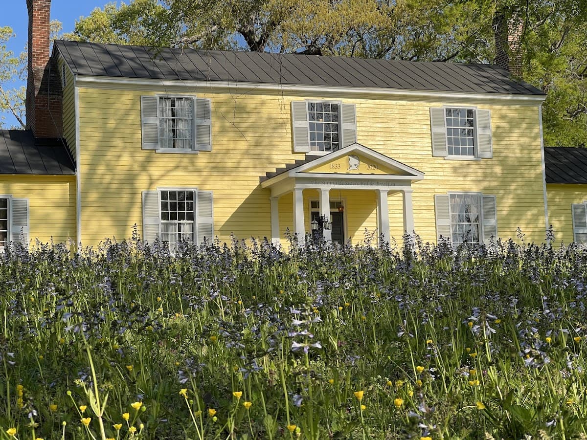 The Sunnyside Sisters Bed and Breakfast, With a Dutch Touch.