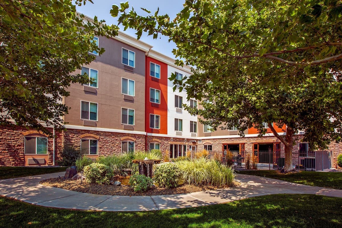 Holiday Inn Express & Suites Ontario by IHG