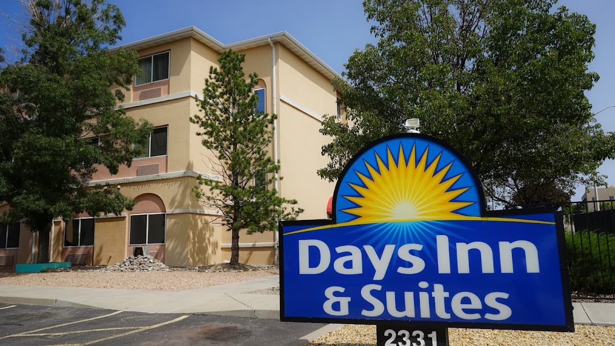 Days Inn & Suites by Wyndham Airport Albuquerque