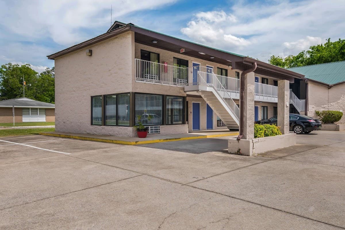 Motel 6 Attalla, AL