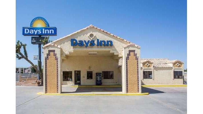 Days Inn by Wyndham Kingman West
