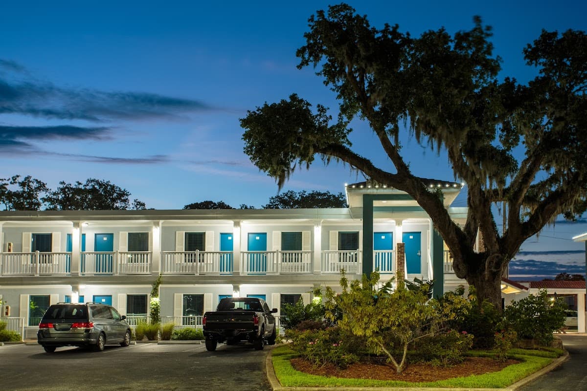 Southern Oaks Inn