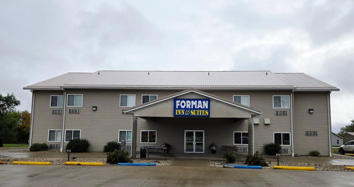 Forman Inn & Suites