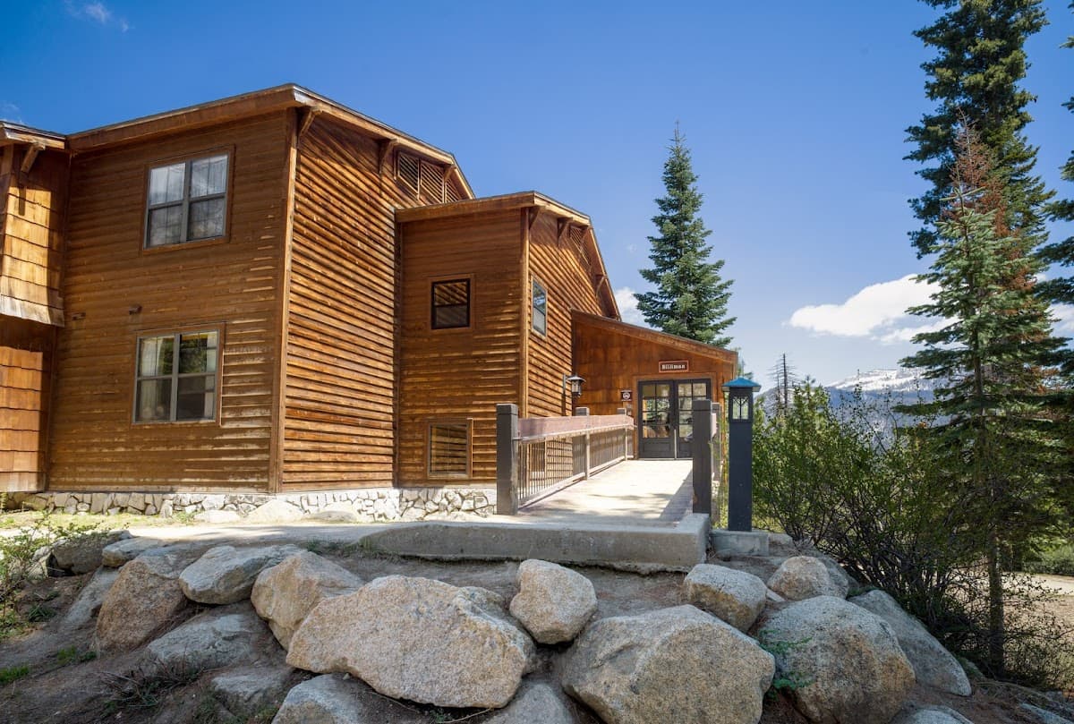 Grant Grove Cabins