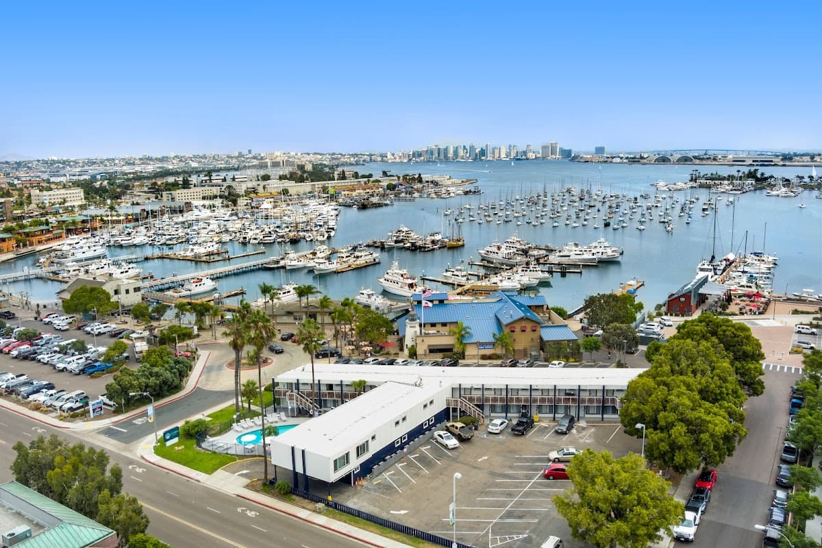 Sea Harbor Hotel