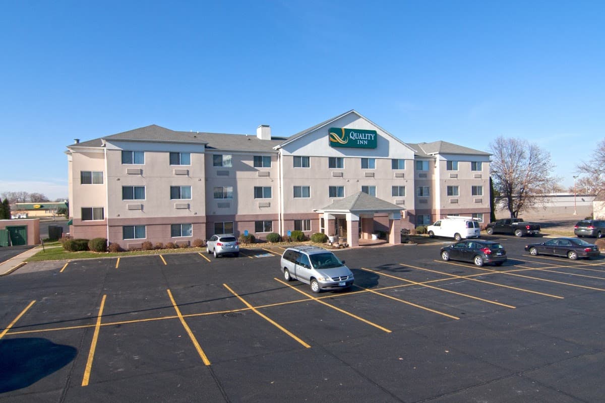Quality Inn Brooklyn Center