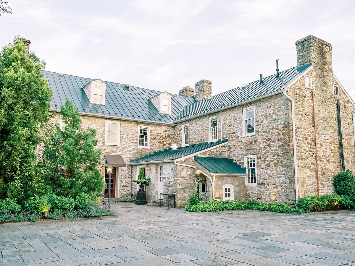The Red Fox Inn & Tavern