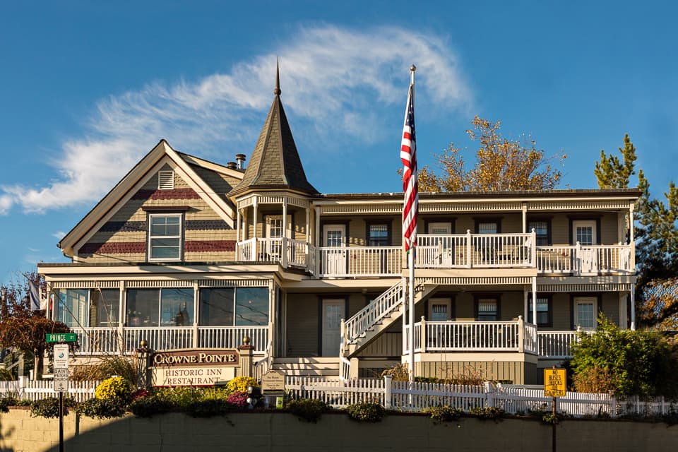 Crowne Pointe Hotel & Spa